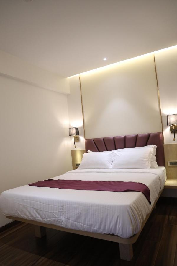 Hotel Vishal Hall Mumbai Exterior foto